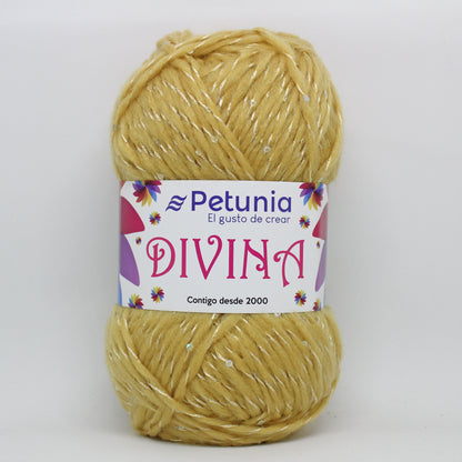 Divina - Petunia