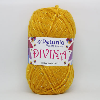 Divina - Petunia