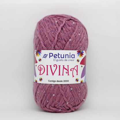 Divina - Petunia